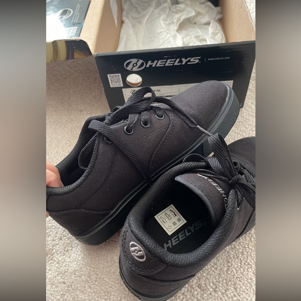 Heelys Launch  Wheeled Skate Shoes Size YOUTH 3